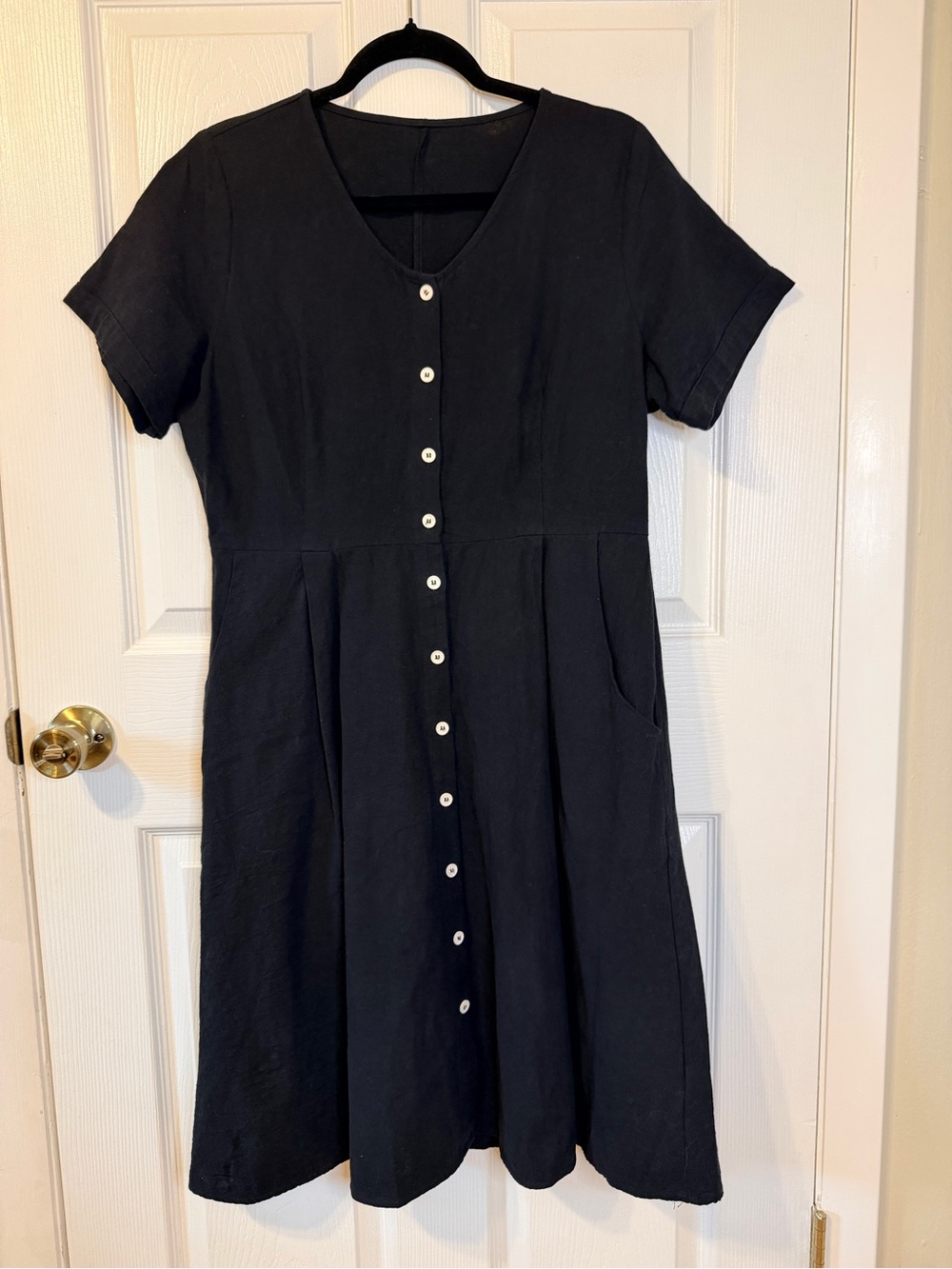 Classic Black Button-Front Short Sleeve Linen Midi Dress with Pockets